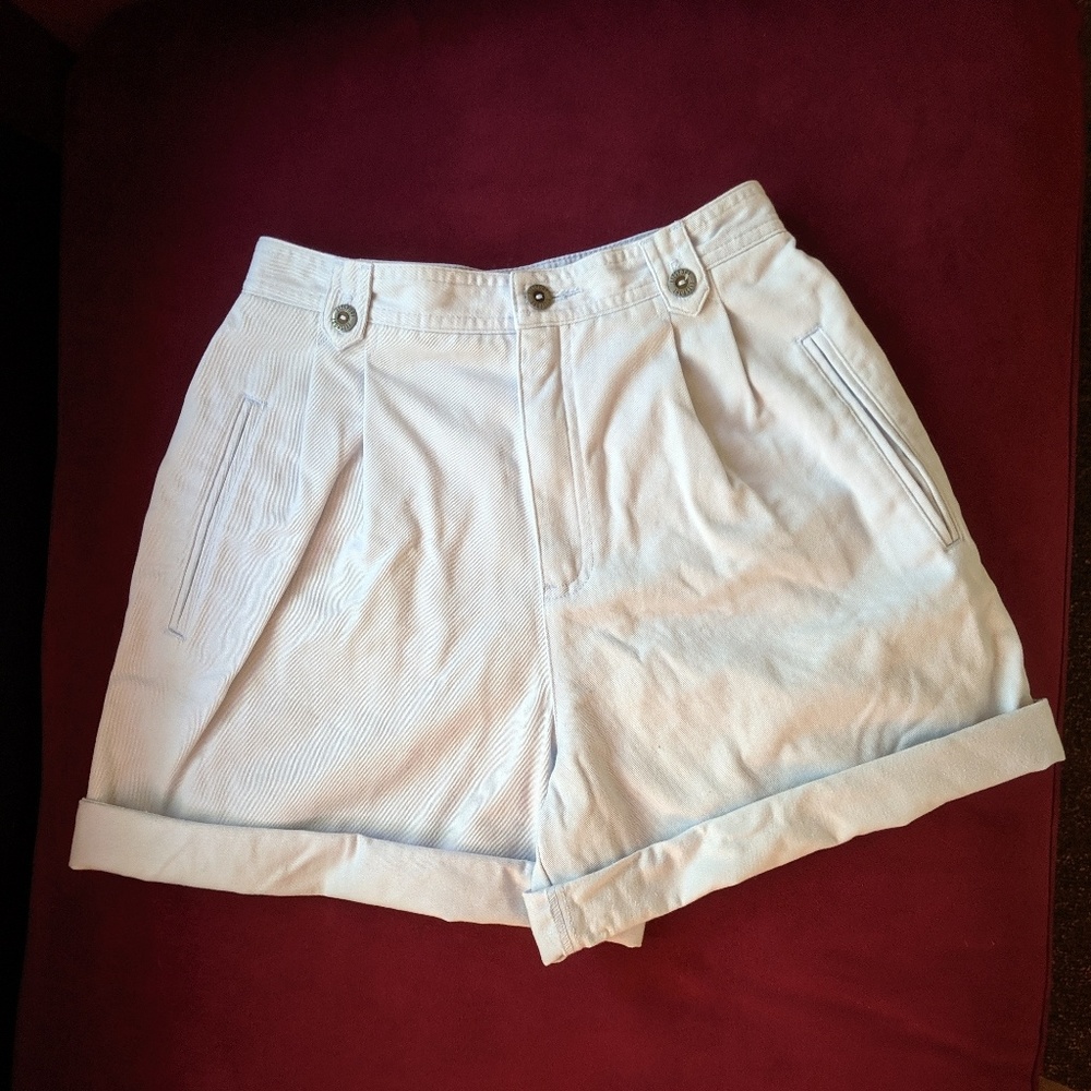 Vintage 90s Liz Sport high waisted pleated shorts